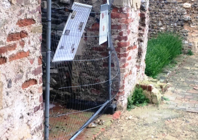 HOPTON CHURCH DAMAGE B